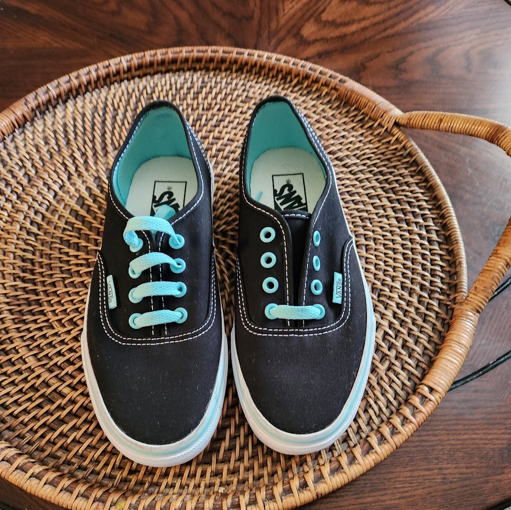 New Woman's Van's Sneakers